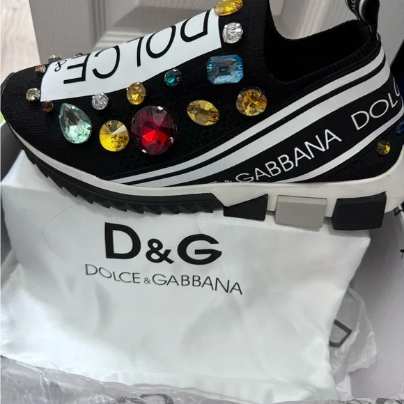 Dolce Gabbana - Picture 2 of 3